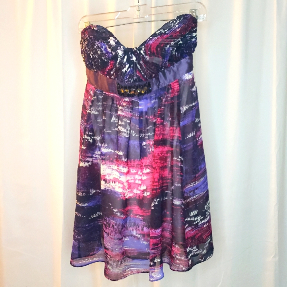 BCBG Maxazria. Women's Petite size 6, strapless mini dress. Pink, violet, white,